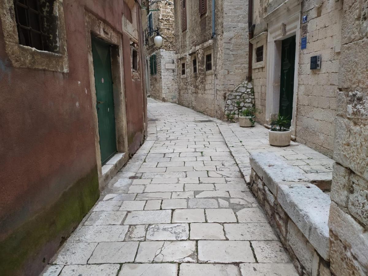 דירות Old Stone House St Lawrence In The Heart Of Sibenik'S Old Town מראה חיצוני תמונה