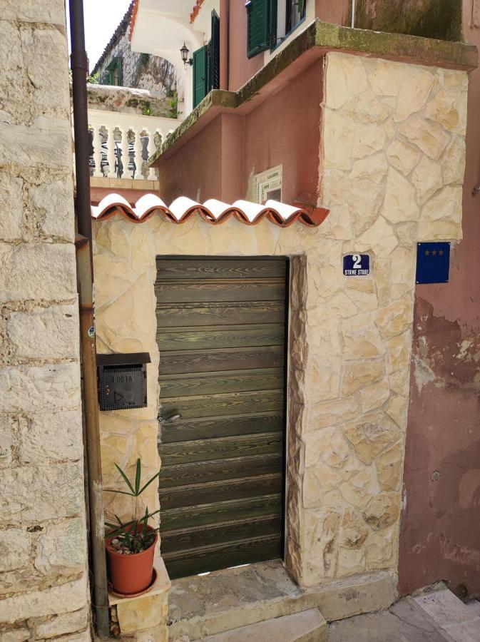 דירות Old Stone House St Lawrence In The Heart Of Sibenik'S Old Town מראה חיצוני תמונה